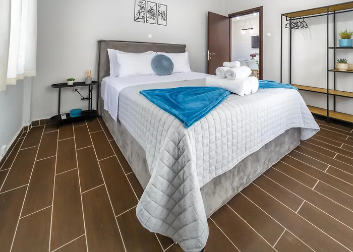Athenian Petralona Suite Near Athens City Centre